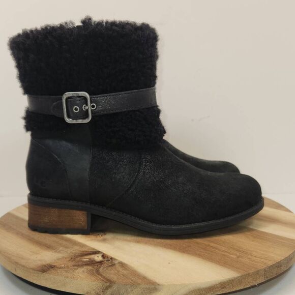 UGG Blayre II Women's boots Size 8 insulated Sherpa & Black sheepskin - Picture 1 of 12